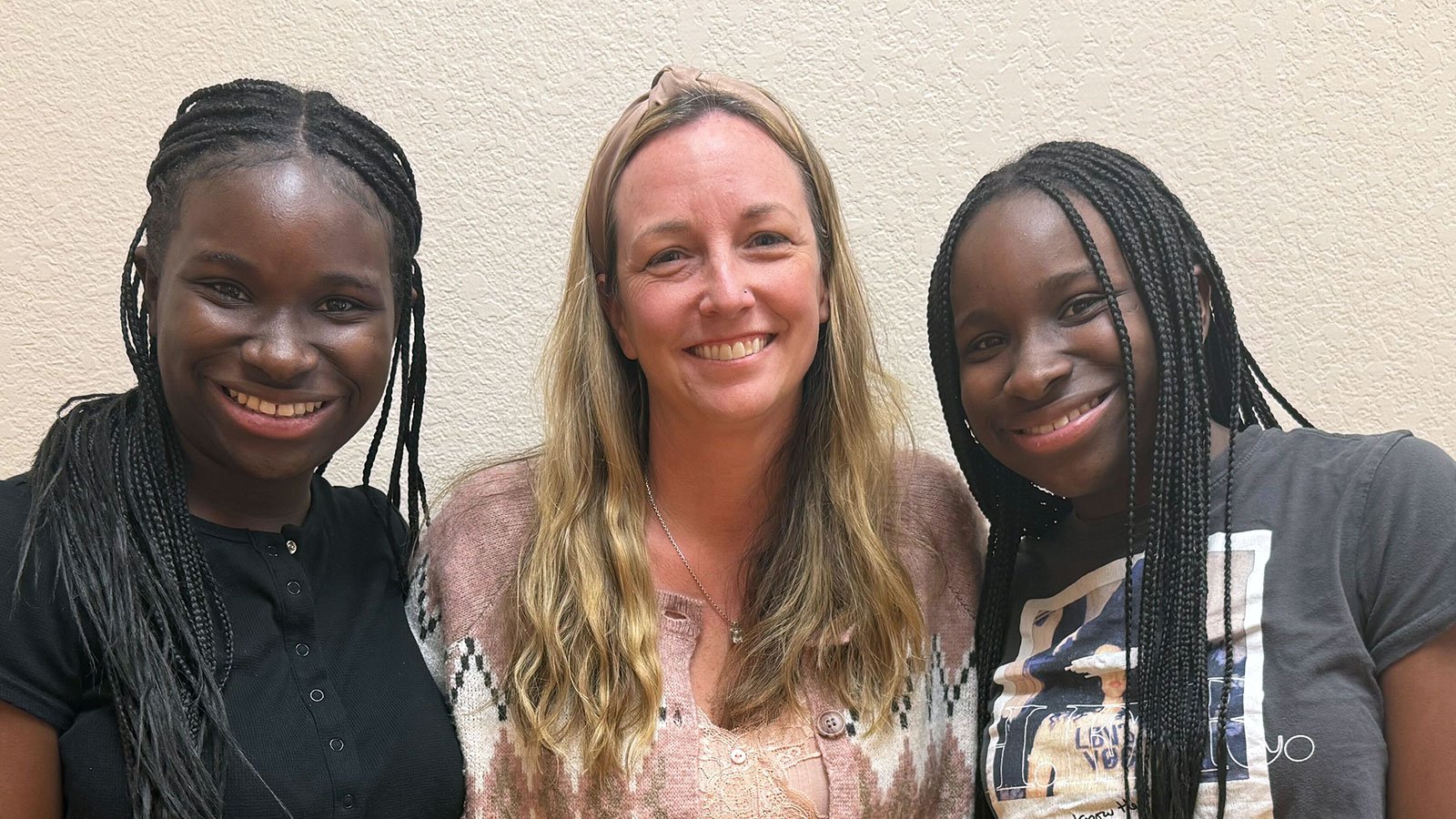 SRAA-Twins-Amaya-and-Aubrey-and-Staff